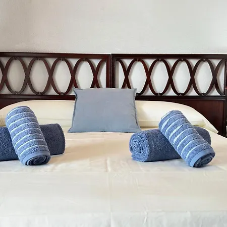 Playamar, Vistas Al Mar Con Terraza Апартаменты *